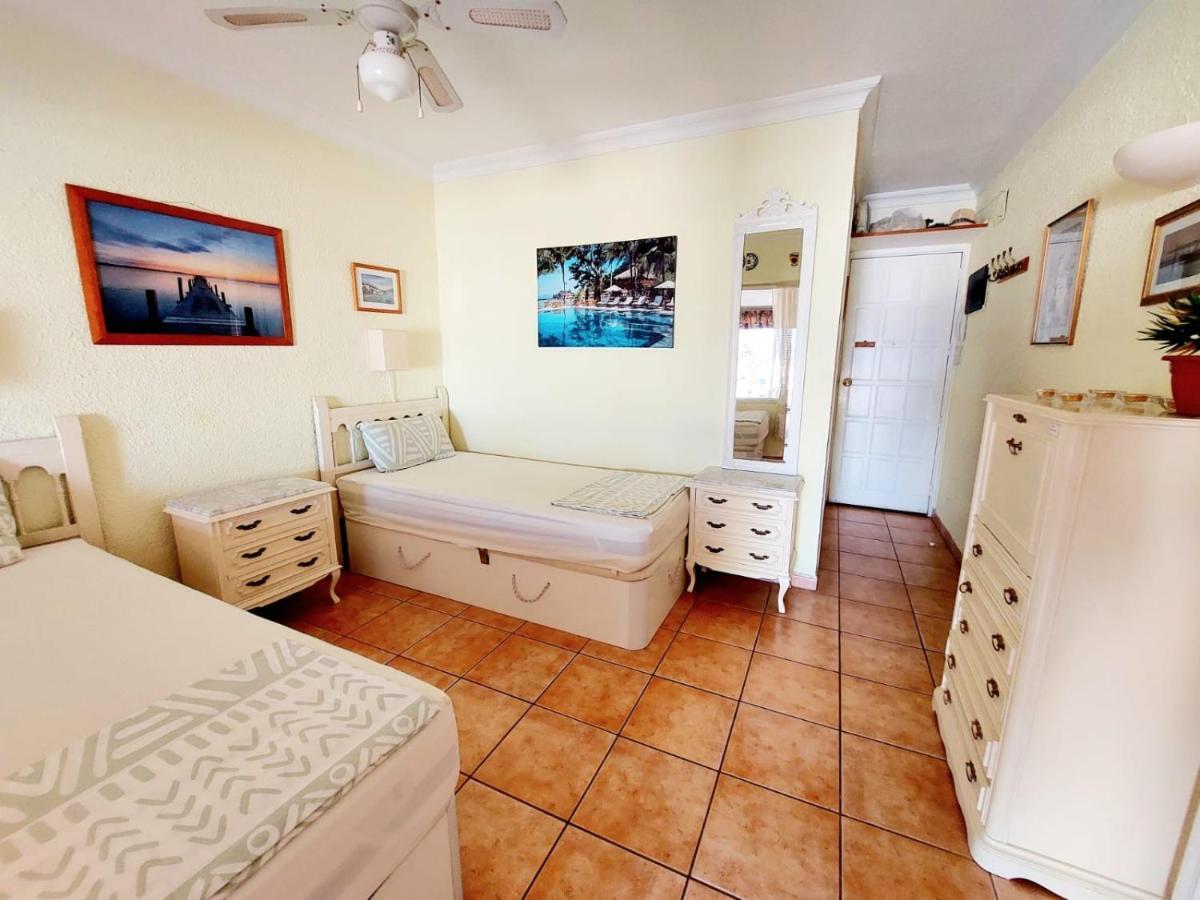First Line Villa Floor Studio Apartment With Amazing Sea View Air Conditioned Just 50M From The Beach Costa Adeje Dış mekan fotoğraf