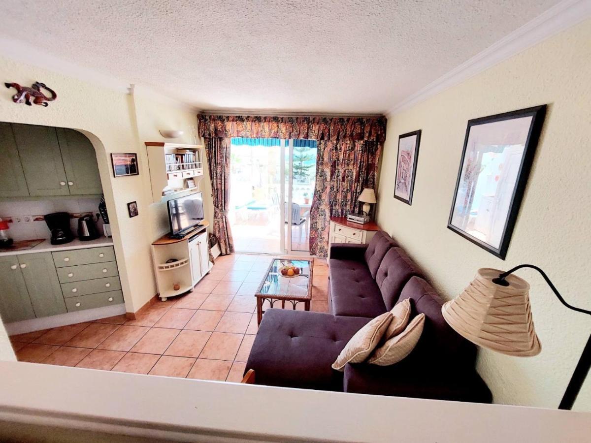 First Line Villa Floor Studio Apartment With Amazing Sea View Air Conditioned Just 50M From The Beach Costa Adeje Dış mekan fotoğraf